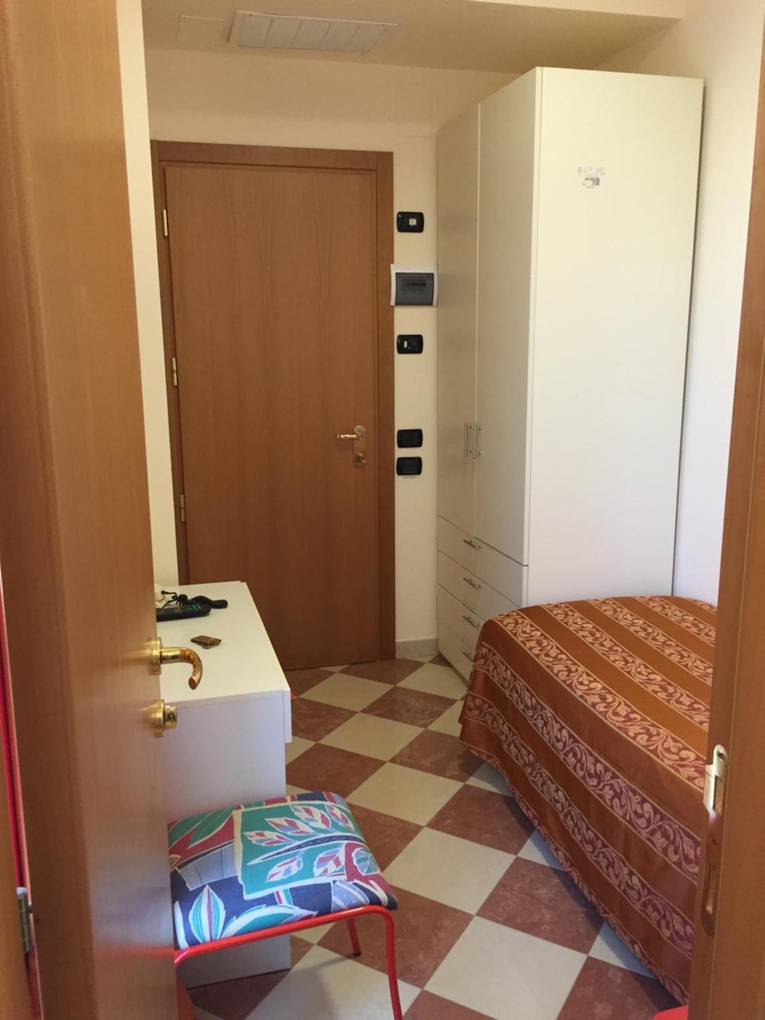 Hotel Fiorella Senigallia Rum bild
