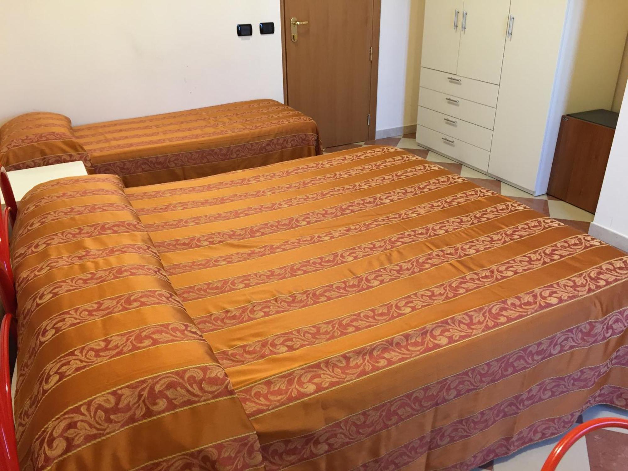 Hotel Fiorella Senigallia Rum bild