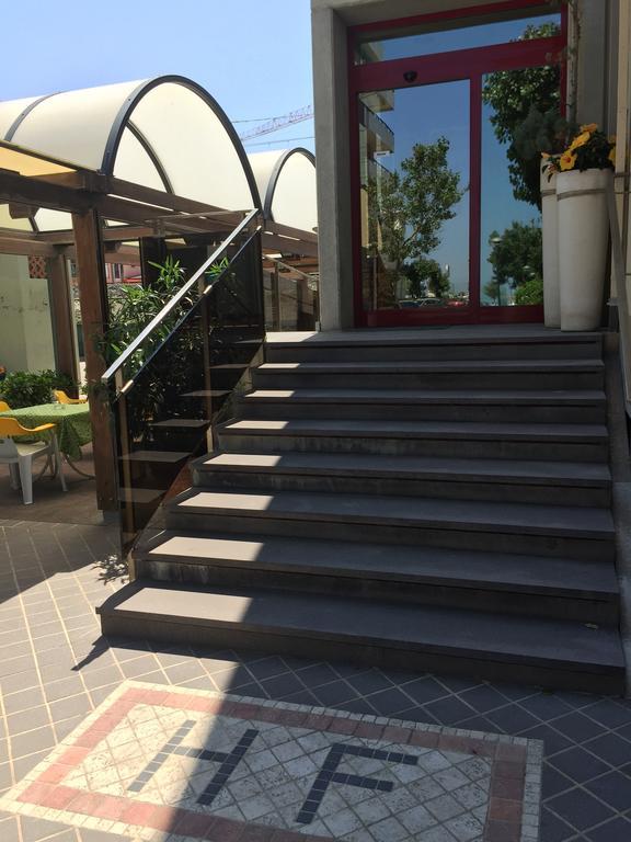 Hotel Fiorella Senigallia Exteriör bild